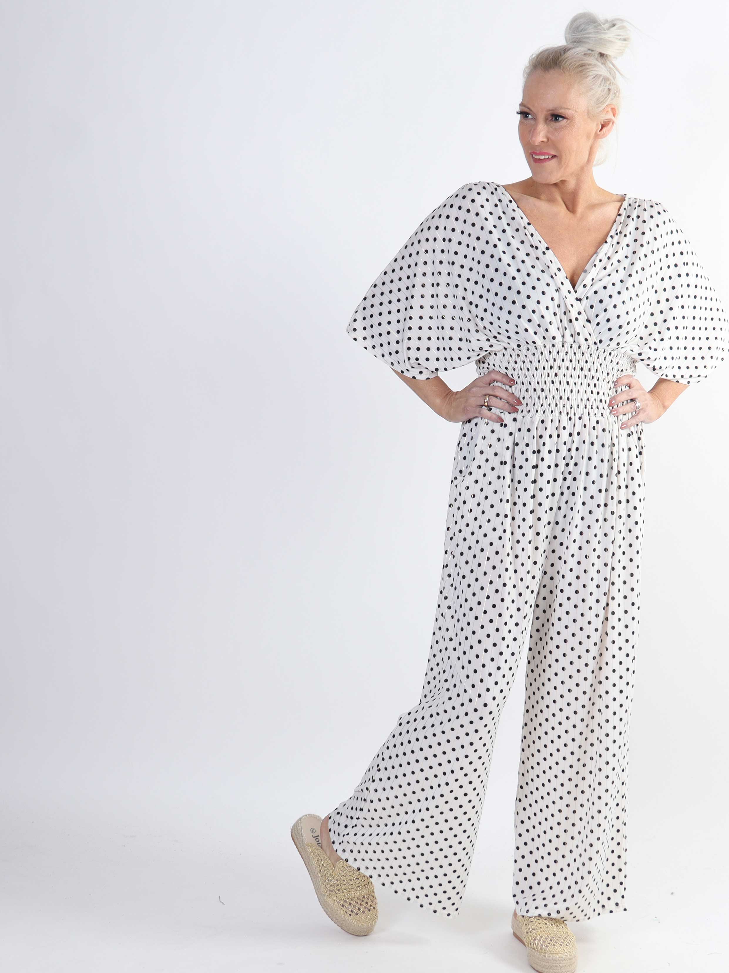 Pams Dot Jumpsuit - Elastisk plus size buksedragt med prikker
